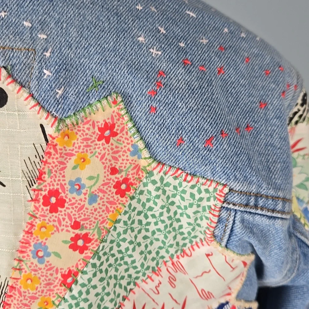 ✨️ One Of A Kind Refashioned Denim Jacket✨️ - Picture 4 of 8